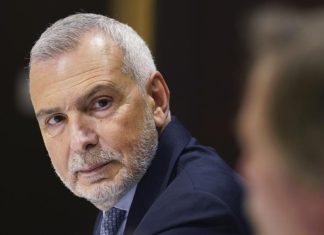 Politico: экс-генсека дипслужбы ЕС Саннино уволили из Еврокомиссии