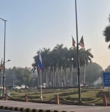 Портреты Путина разместили в центре Нью-Дели к его визиту