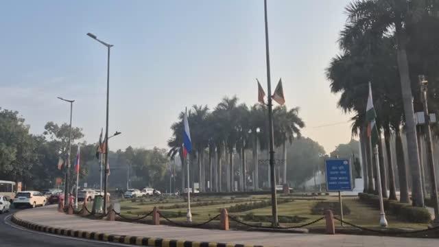 Портреты Путина разместили в центре Нью-Дели к его визиту