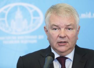 Посол РФ во Франции пообещал ответ на ограничения передвижения дипломатов в ЕС