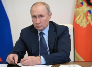 Путин провел телефонный разговор с президентом Киргизии