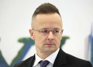 Сийярто назвал удары Киева по танкерам в Черном море государственным терроризмом