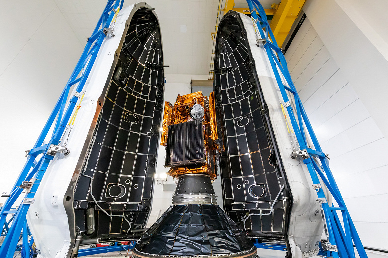 SpaceX провела рекордный год: 170 запусков ракет