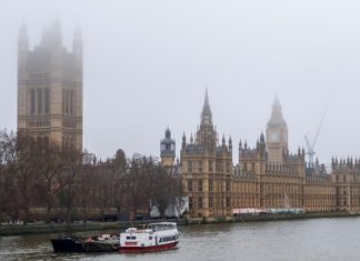 СВР: Лондон в контактах с ЕС «отчаянно продавливает» кражу российских активов