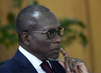 В Бенине военные захватили власть