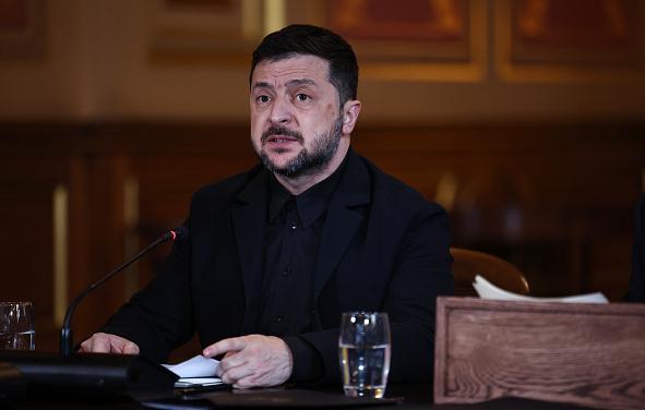 Зеленский признал, что у Киева нет сил вернуть Крым