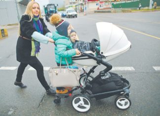 Женщины с детьми предъявили требования к работодателям