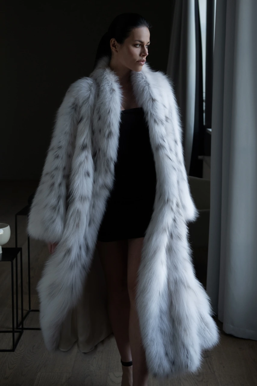 Шуба из белой русской рыси: легенда роскоши и изысканного стиля
