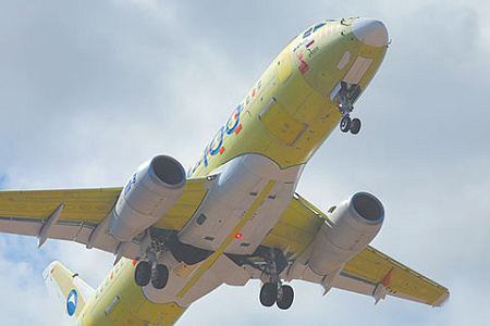 3. Состоялся первый полет полностью импортозамещенного самолета SJ-100