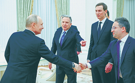 Американский президент подгоняет Россию и Украину к миру