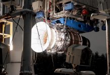 Четыре чайки за секунду: двигатель ПД-8 для нового SJ-100 обстреляли птицами