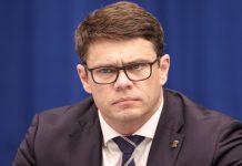 Депутат Боярский: WhatsApp и Telegram ограничивают не «из вредности»