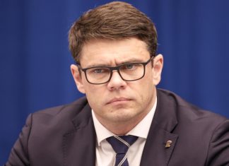 Депутат Боярский: WhatsApp и Telegram ограничивают не «из вредности»