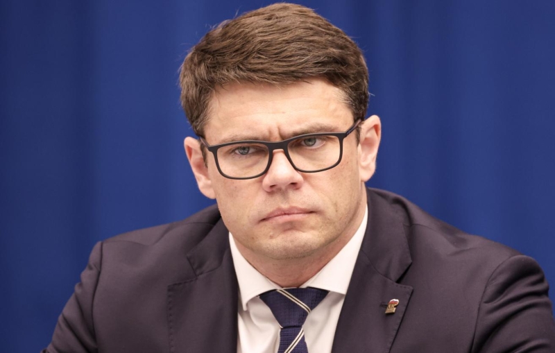 Депутат Боярский: WhatsApp и Telegram ограничивают не "из вредности"