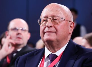 Гинцбург: некоторым больным уже готовят персонализированную вакцину от рака