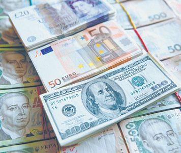 Гривна тоже пострадала из-за блэкаутов на Украине