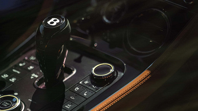 Когда гибридный V8 оказался быстрее W12. Представлен новый Bentley Continental GT S — 670-сильный гибрид, разгоняющийся до 306 км/ч