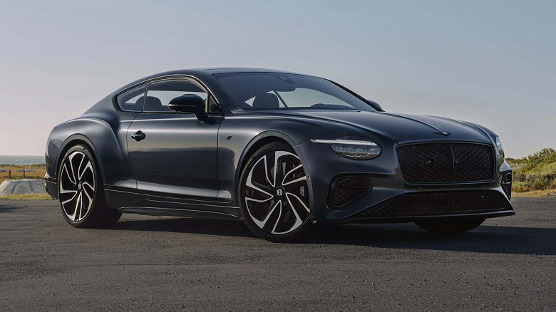 Когда гибридный V8 оказался быстрее W12. Представлен новый Bentley Continental GT S — 670-сильный гибрид, разгоняющийся до 306 км/ч
