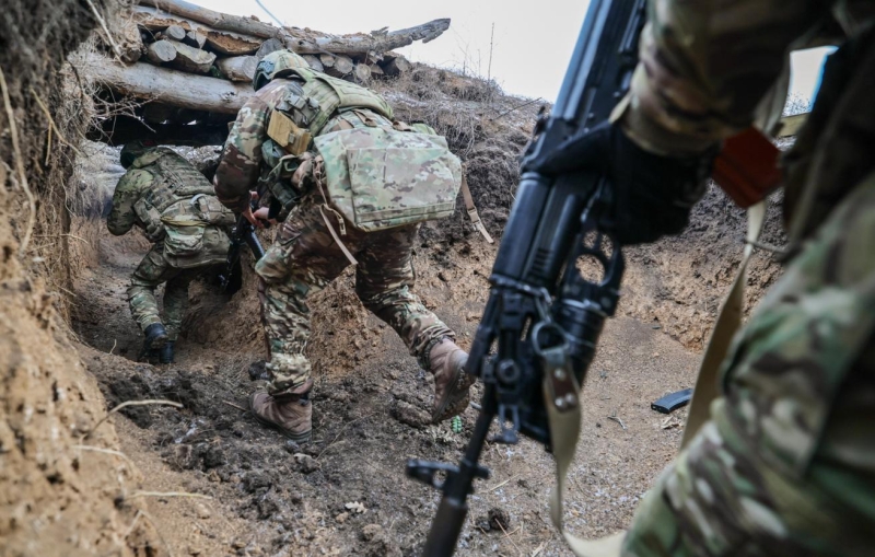 Марочко: ВС РФ ежедневно закрепляются на новых рубежах у Красного Лимана