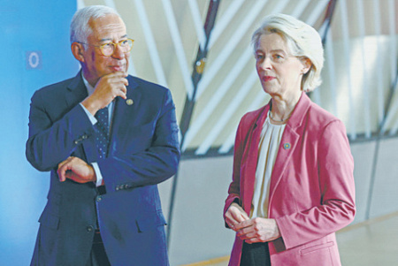 "Мистер Тариф" запугивает Европу ради получения Гренландии