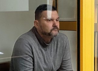 Отстраненного главврача больницы в Новокузнецке отправили под домашний арест