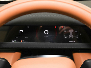 Похожий на Land Cruiser и Land Rover внедорожник Chery iCar V27 появился у дилеров в Китае. В 2026 году он должен официально приехать в Россию