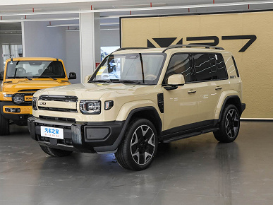 Похожий на Land Cruiser и Land Rover внедорожник Chery iCar V27 появился у дилеров в Китае. В 2026 году он должен официально приехать в Россию