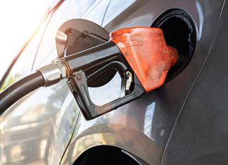 Россия увеличит отрыв от США по ценам на бензин