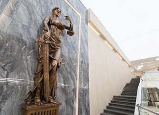 «Рождественское чудо» на счетах «Хавас Медиа»: деньги забрал Дед Мороз?