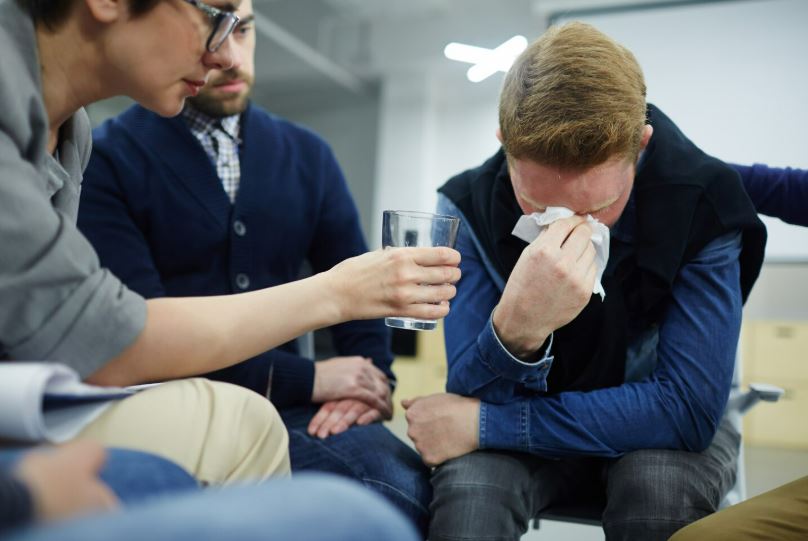 Когда вам может потребоваться вызов нарколога?