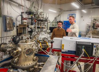 Сложные строительные блоки жизни могут самопроизвольно образовываться в межзвёздной пыли