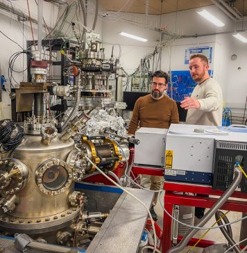 Сложные строительные блоки жизни могут самопроизвольно образовываться в межзвёздной пыли