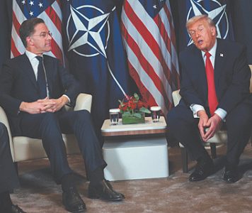 США и НАТО пошли на сделку по «куску льда»