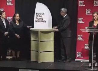 Стрелки «Часов Судного дня» перевели ближе к «ядерной полуночи»