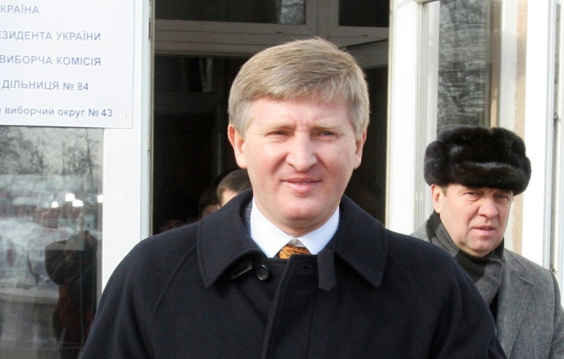 Суд Парижа отменил решение о юрисдикции арбитража по иску Ахметова к России