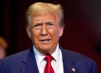 Трамп: Венесуэла передаст США до 50 млн баррелей нефти для продажи