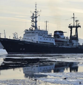 В Южно-Китайском море экипаж российского буксира спас гражданина Филиппин