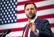 Вице-президент США едет на Кавказ с подарками