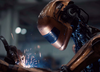 Вмешательство оператора минимально: в России создали «умный» комплекс сварки