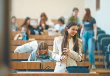 Дефицит журналистов при их перепроизводстве