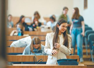 Дефицит журналистов при их перепроизводстве