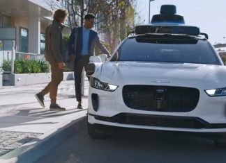 Компания Waymo впервые запустит сервис беспилотных такси за пределами США. Статистика говорит, что машины Waymo попадают в ДТП на 90% реже человека