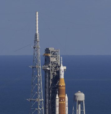 Первый за 50 лет полет людей к Луне столкнулся с проблемами на заправке ракеты SLS: NASA устраняет неполадки, связанные с заправкой жидким водородом