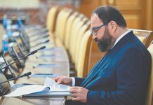 Пока экономика стагнирует, сектор высоких технологий дрейфует