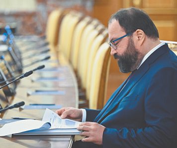 Пока экономика стагнирует, сектор высоких технологий дрейфует