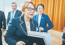 Разрыв между пенсиями и зарплатами в России нарастает