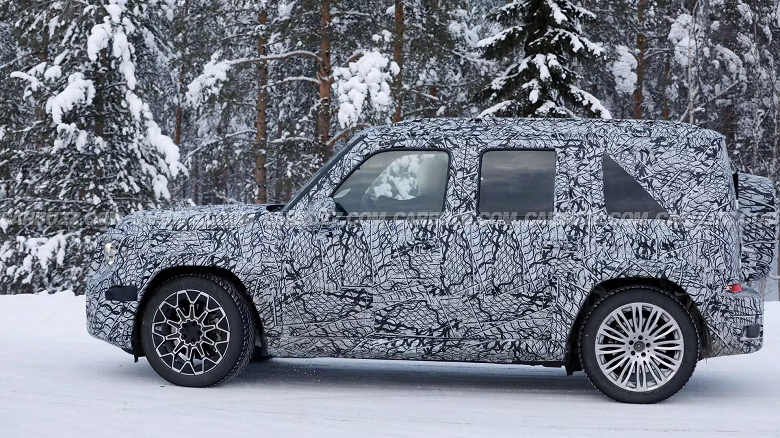 Самый маленький Mercedes-Benz G-класса засняли на тестах — мини-внедорожник может получить бензиновый мотор