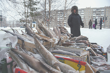 Семьи все быстрее проедают свои бюджеты