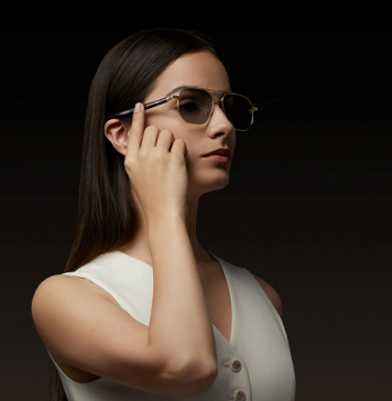 Слушать музыку или записать разговор: в России стартовали продажи умных очков Xiaomi