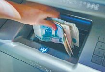 У россиян растут зарплаты, а у компаний – долги